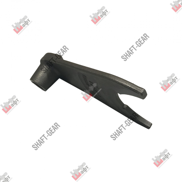 7DS180-1702055 - Вилка переключения передач на КПП