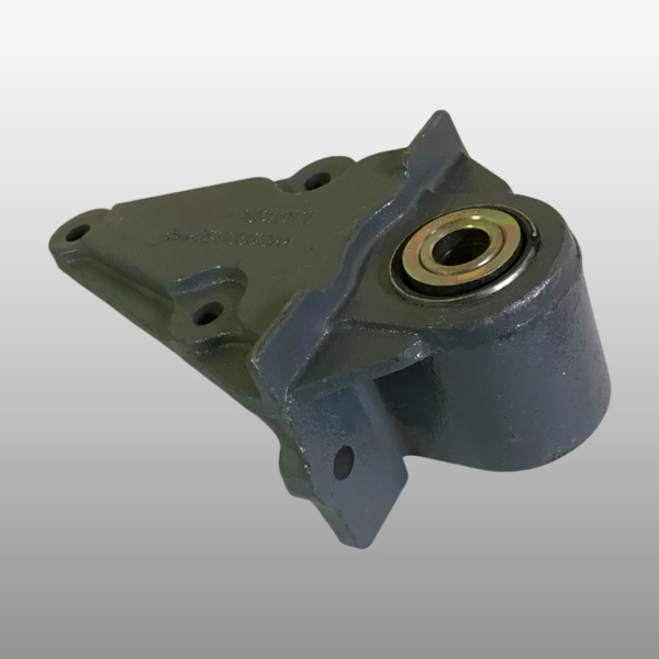 WG9925522112 - Кронштейн передней рессоры задний на Sitrak C7H