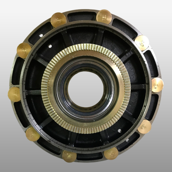 812-35700-6140 - Ступица задняя (мост MCY13) с подшипниками и шпильками Sitrak C7H