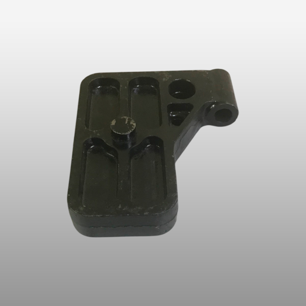 2905430-2000/C - Правый нижний кронштейн переднего амортизатора на Faw J7