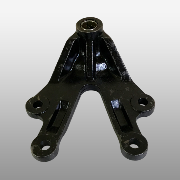 2902450-2000/E - Кронштейн передней рессоры задний на Faw J7