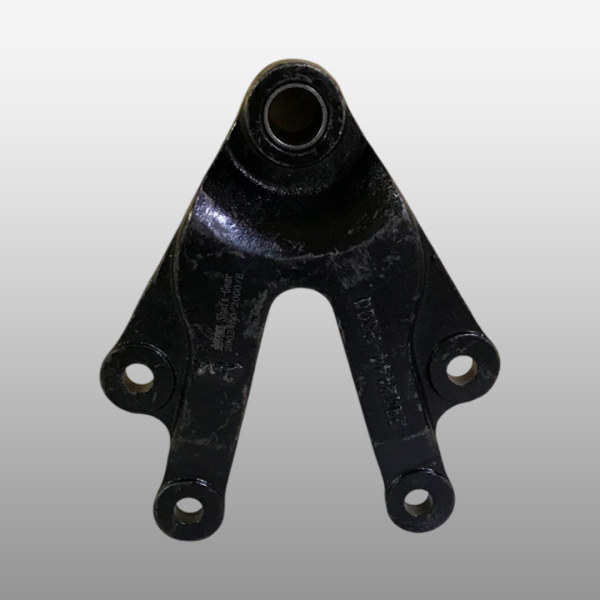 2902450-2000/E - Кронштейн передней рессоры задний на Faw J7